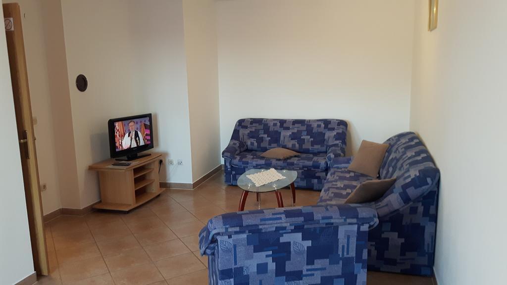 פורץ Apartment Ivan מראה חיצוני תמונה