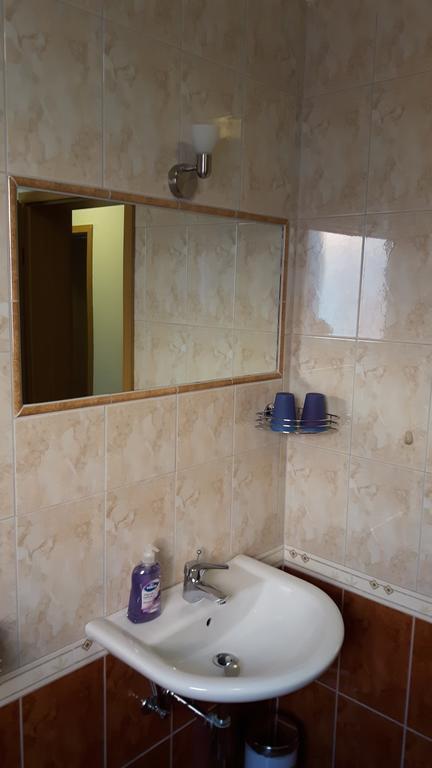פורץ Apartment Ivan מראה חיצוני תמונה
